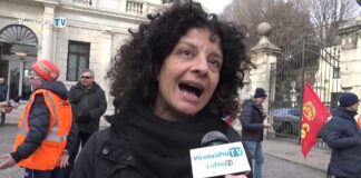 Sit-in dei lavoratori della OMBA Spa della famiglia Malacalza; Patrizia Carella della Fiom e una lavoratrice ci aggiornano sull’esito