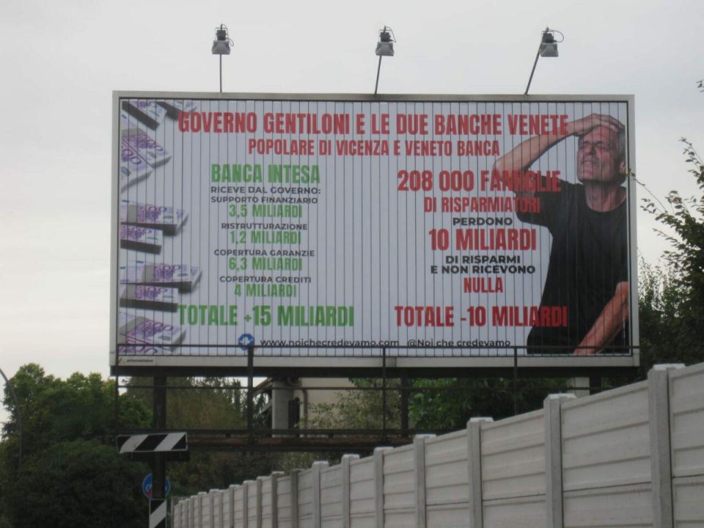 Tabellone pubblicitario di Noi che credevamo nella BPVi a Treviso