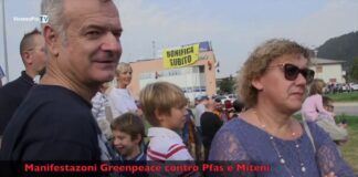 Greenpeace ancora in azione a Trissino contro Pfas Miteni e contro “festa” Erika Stefani con politici per monumento vicino