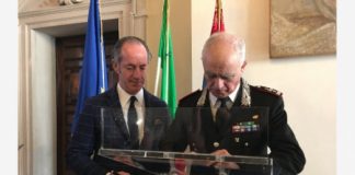 Il comandante Del Sette in visita a palazzo Balbi, CorVeneto: «I veneti non vogliono più fare i carabinieri», come ai bei tempi della “bersagliera”