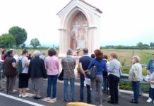 Rosario per la Pace al capitello in viale Ferrarin a Vicenza mercoledì 17 gennaio