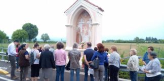 Rosario per la Pace al capitello in viale Ferrarin a Vicenza mercoledì 17 gennaio