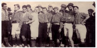Nel 1902 l’ A.C. Associazione Calcio Vicenza ora Vicenza Calcio s.p.a. adottò i colori di casa Savoia croce bianca su campo rosso per le maglie della squadra