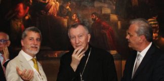 Giovanni Villa ha detto bugie: ha infatti subito una “censura” dall’Università di BG per mancata richiesta dell’autorizzazione come direttore tecnico dei Musei Civici di Vicenza. Rimane ancora lì e in Cda Fondazione Roi?