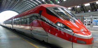 Trasporto pubblico ferroviario, Stefano Fracasso (PD): “la Regione investa di più sui treni e meno sull’asfalto come ha deciso di fare Vicenza con il progetto TAC-TAV”