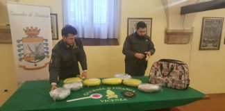 Sequestrati 8,5 chili di marijuana a Vicenza: corriere di droga arrestato dalla Guardia di Finanza
