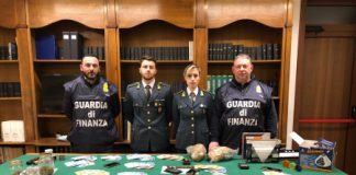 Traffico stupefacenti, la Tenenza della Guardia di Finanza di Asiago effettua tre arresti con l’operazione “Gruppo d’acquisto”