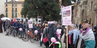 #CambiaGiro promosso dal Comitato vicentino per la liberazione dei prigionieri politici palestinesi: “un successo con 50 ciclisti e 100 persone in piazza Matteotti”