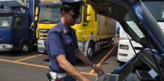 Arzignano, cronotachigrafi manomessi, fermati tre camionisti