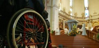 La messa pasquale del Vescovo Beniamino Pizziol con le persone con disabilità di tutta la diocesi di Vicenza: giovedì 22 marzo al Duomo di Dueville