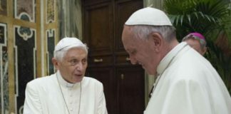 Auguri a Benedetto XVI sempre al servizio di Dio e della Chiesa