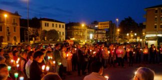 “Questo è il mio corpo”, il reportage di Maurizio Morelli: a Vicenza in 300 sulla statale 11 per opporsi al racket delle giovani donne