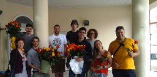 “Pane e rose”: il primo maggio più di 100 rose sono state consegnate anche a Vicenza e provincia dall’associazione Fornaci Rosse