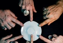 Marano Vicentino, ?La seduta spiritica, ovvero, dov?è Zonin?: debutta sabato 5 lo spettacolo di Andrea Mazzacavallo sulla vicenda della Banca Popolare di Vicenza