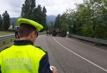 Schio, furgone si ribalta, strada chiusa per 1 ora e mezza