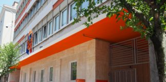 Front Office di via Torino, CUB Vicenza: un castello di cartapesta color arancione per Variati un re oramai in declino