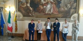 Rucco e (quasi) tutti gli assessori presentano il programma: “meno ideologia e… più bodycam per i vigili”. Riaperto fascicolo Aim