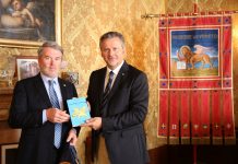 Repubblica Settinsulare, i doni di Ettore Beggiato al Presidente Ciambetti sui possedimenti Serenissima delle isole Ionie