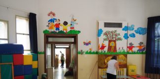 San Pio X, alla scuola dell’infanzia insegnanti, ausiliarie e alpini hanno ridipinto le aule