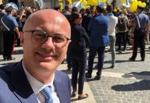 Vitalizi, Federico D’Incà esulta: “giornata storica, ora sotto con le pensioni d’oro”