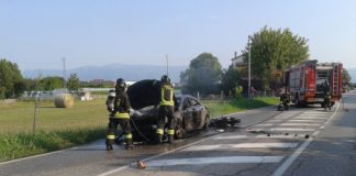 Dueville, auto prende fuoco sulla Marosticana