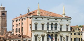 Alienazioni, Zaia: “vendere tutti gli immobili, ma non siamo immobiliaristi”