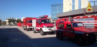 Crollo del ponte di Genova: il saluto di Zaia alla squadra veneta dei vigili del fuoco in partenza