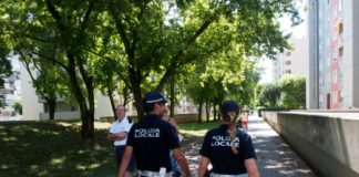 Via Allende, la polizia locale sanziona giovane per consumo di alcol e individua sostanza stupefacente