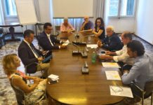 Mentre Rucco e Ciambetti omaggiano violenti come Ugone orfano di Arman festante per 500.000 euro incassati vendendo 8.000 azioni BPVi, M5S e Lega stanno per tradire 340.000 risparmiatori vittime delle banche