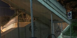 Rete metallica sotto il cavalcavia subito sistemata da Aim dopo nostra segnalazione. E arriva anche il comunicato del Comune