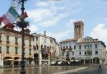 Bassano del Grappa, il Comune interviene in seguito a un crollo parziale di un cornicione privato