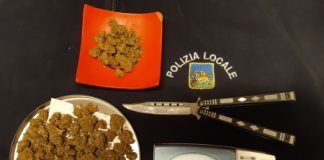 Schio, denunciati 2 giovani al parco con marijuana e coltello