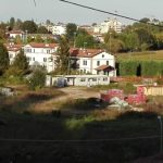 Un centinaio di residenti protesta davanti al tribunale: “basta cemento a Borgo Berga”. Asproso: “inchiesta non si è ancora conclusa”