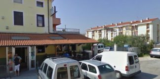 Spari fuori da una pizzeria, panico tra i clienti: polizia ferma un 25enne ubriaco