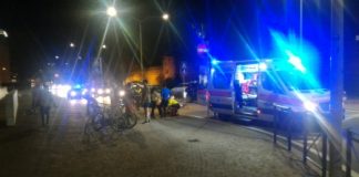 Giovane ciclista investito alla rotatoria del teatro: gamba rotta e traffico in tilt nell’ora di punta. Cicero o non Cicero, nulla è cambiato