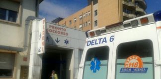 Rissa tra ventenni per una ragazza fuori da una discoteca a Vicenza: pugno in faccia al fidanzato