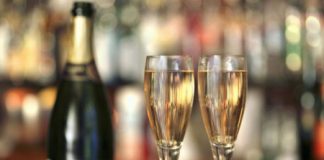 Ritrovata in viale Milano grazie alle telecamere auto rubata: all’interno 36 bottiglie di prosecco omaggio per Natale