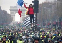La fortuna dei gilets gialli. Per le vie di Parigi è scoppiata la lotta di classe.