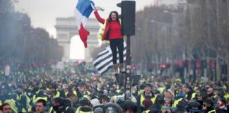 La fortuna dei gilets gialli. Per le vie di Parigi è scoppiata la lotta di classe.