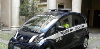 Prima auto elettrica per la Polizia locale, Cicero: “il futuro dei veicoli è elettrico”