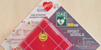 Donato un defibrillatore al Centro Anziani: festa con Alpini, scolaresca, Rucco e Tosetto