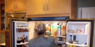 Truffa del frigorifero a una 80enne: rubate le fedi d’oro (anche del marito morto)