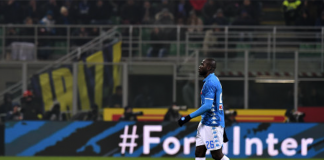 Gli epiteti a rumena “di merda”e i “buuh” a Koulibaly figli di Donazzan e Salvini: in un tweet la lezione del campione, “uomo” vero nel calcio figlio di questa pessima “Italia first” Kalidou Koulibaly, il solo vero uomo