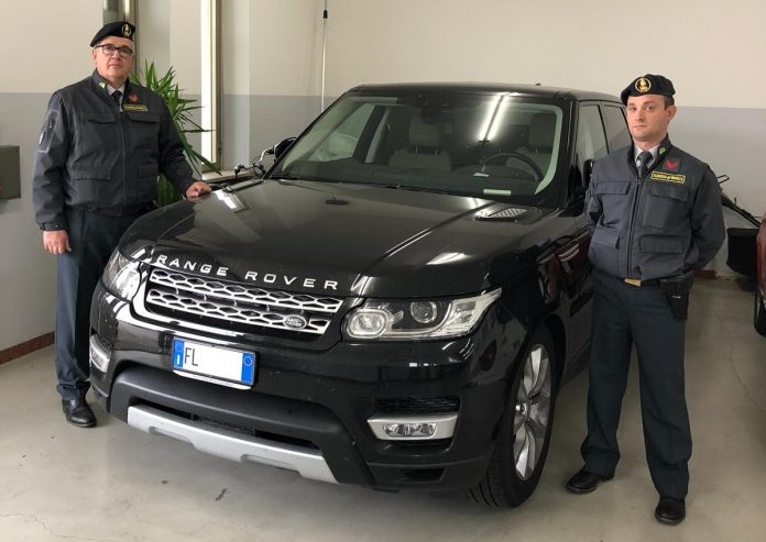 Guardia di Finanza di Vicenza sequestra Suv della titolare di una ditta cinese di Villaverla