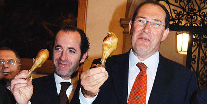 Il giovane Luca Zaia e il suo predecessore Giancarlo Galan