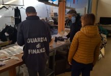 Laboratorio tessile cinese sequestrato dalla GdF a Malo (Vi): era abusivo e minava sicurezza sul lavoro Laboratorio tessile cinese a malo sequestrato da GdF