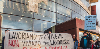 Apertura nei giorni festivi, Potere al Popolo! Vicenza: il 6 gennaio volantinaggio di protesta davanti a Centri Commerciali Protesta contro apertura centri commerciali nei festivi