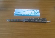 Minaccia col coltello la moglie e urla dal balcone: la donna con tre figli ha precedenti per materiale pedopornografico