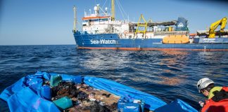 Nave con immigrati, sciopero della fame di Daniela Sbrollini Migranti, nave con immigrati