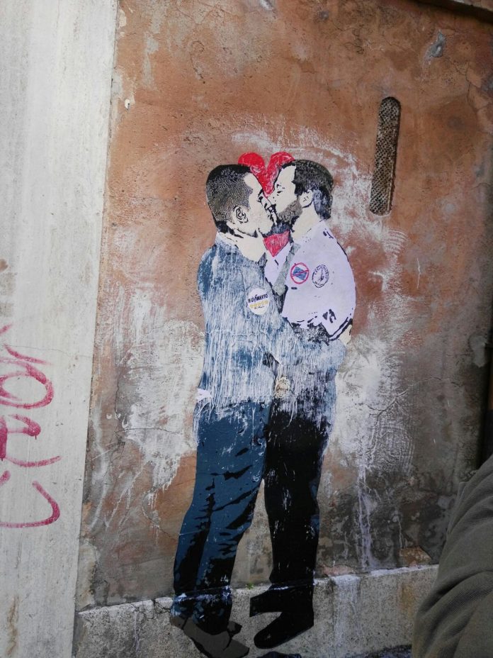 Di Maio e Salvini, il bacio al M5S